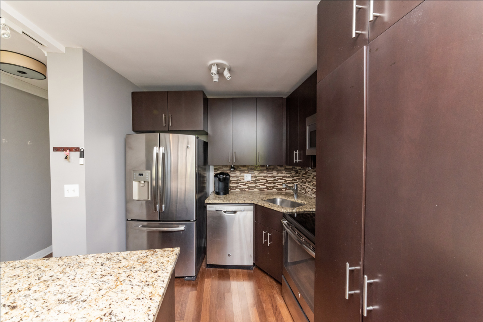 2930 North Sheridan Road, Unit 602 Chicago, IL 60657 - Photo 4 of 14 Gallery Image 4
