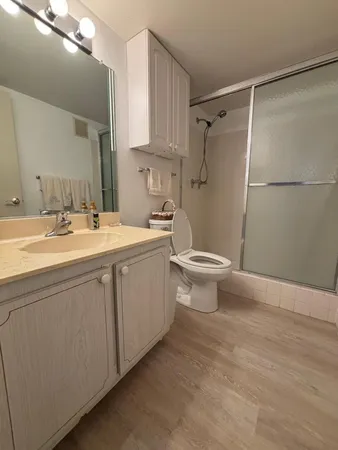 $128,900 | 2950 Southeast Ocean Boulevard, Unit 75, Stuart, FL 34996