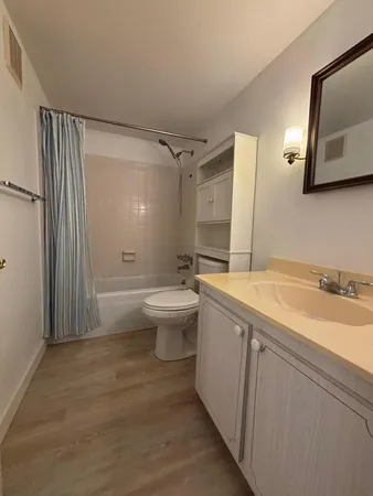 $128,900 | 2950 Southeast Ocean Boulevard, Unit 75, Stuart, FL 34996