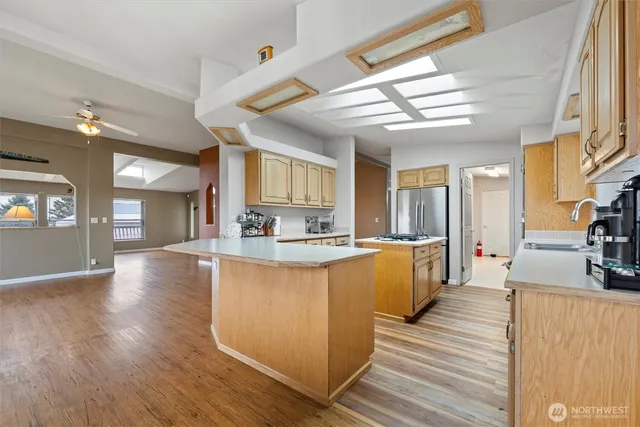 $575,000 | 9468 Road 14 Northeast, Moses Lake, WA 98837