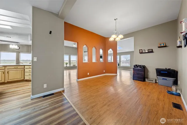 $575,000 | 9468 Road 14 Northeast, Moses Lake, WA 98837