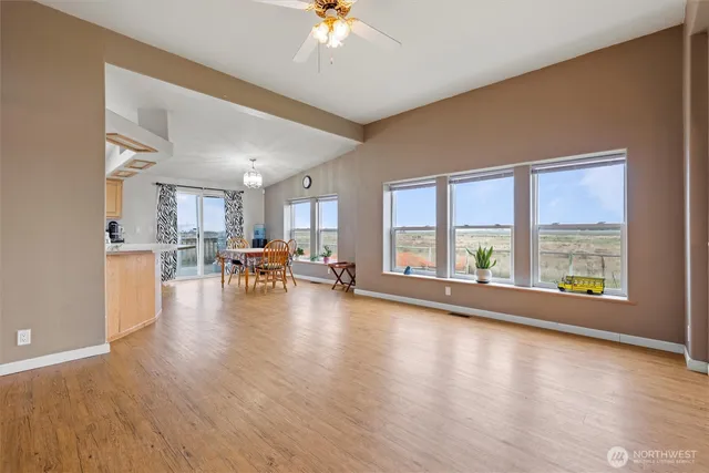 $575,000 | 9468 Road 14 Northeast, Moses Lake, WA 98837