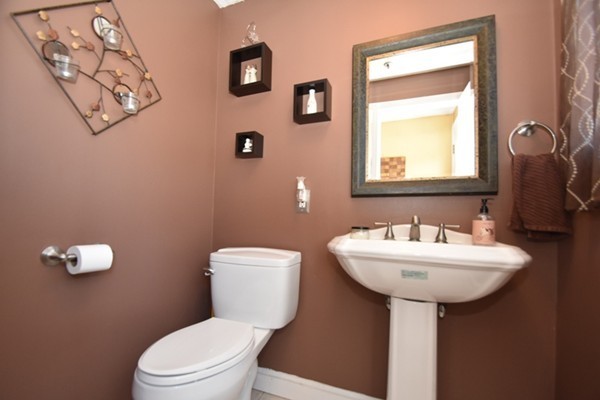3 Texas Road Westford, MA 01886 - Photo 10 of 19 Gallery Image 10