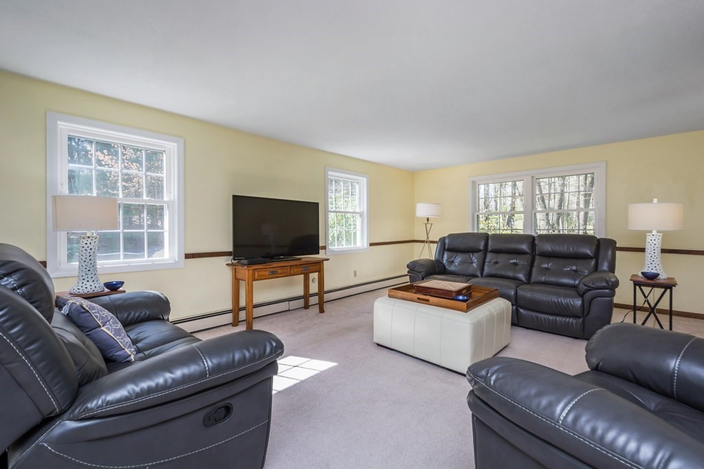 396 Wilder Road Bolton, MA 01740 - Photo 4 of 26