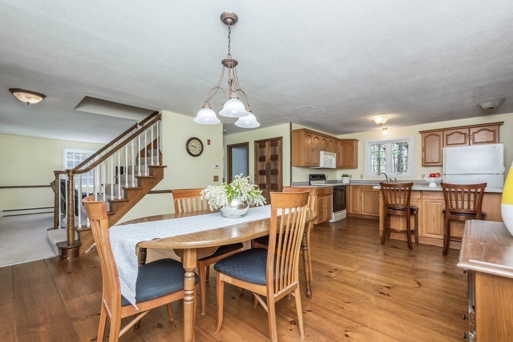 396 Wilder Road Bolton, MA 01740 - Photo 6 of 26