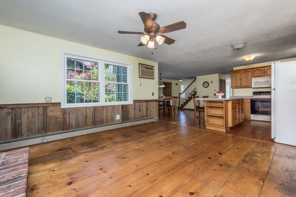 396 Wilder Road Bolton, MA 01740 - Photo 9 of 26