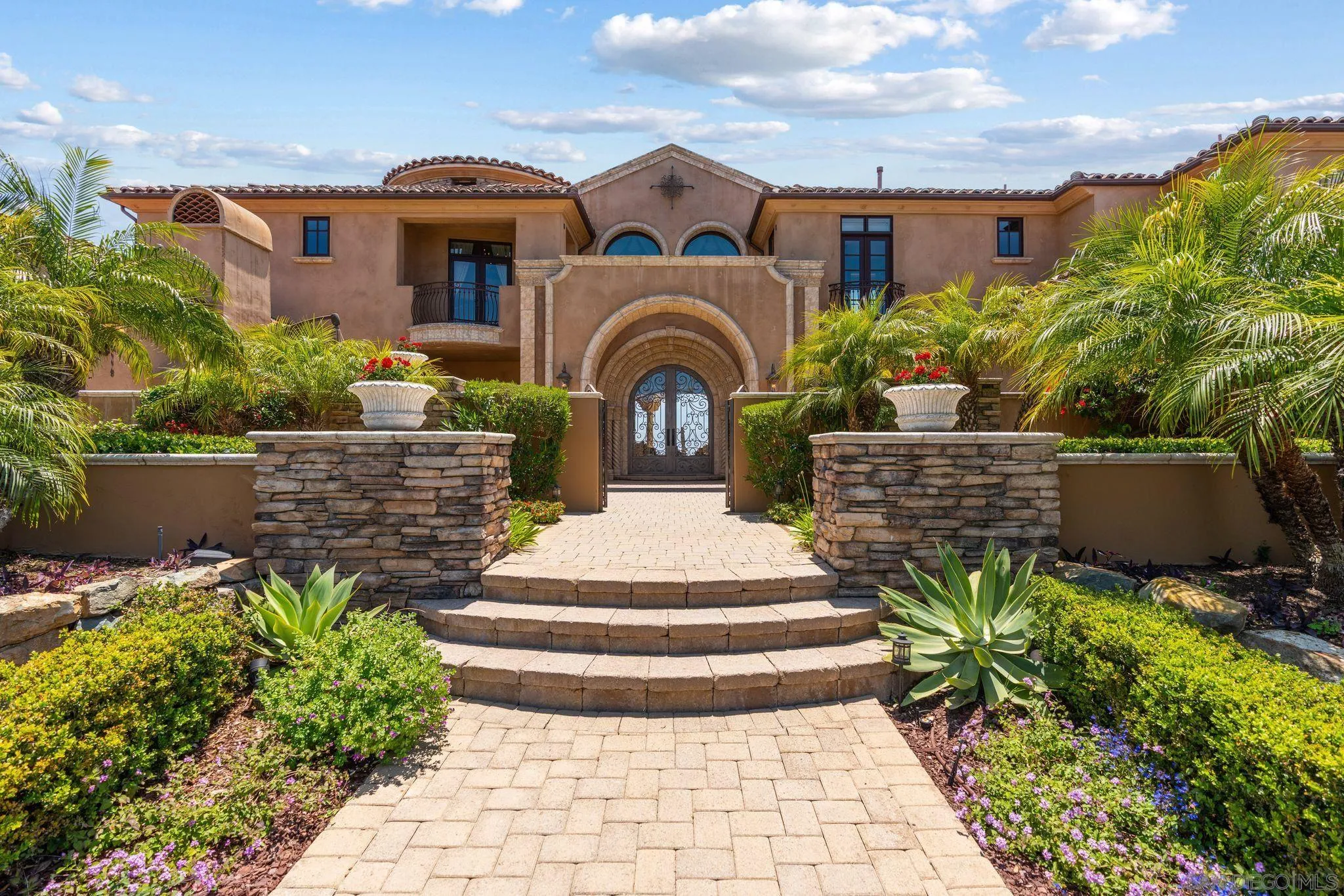 18323 Via Ambiente Rancho Santa Fe, CA 92067 - Photo 5 of 68 Gallery Image 5