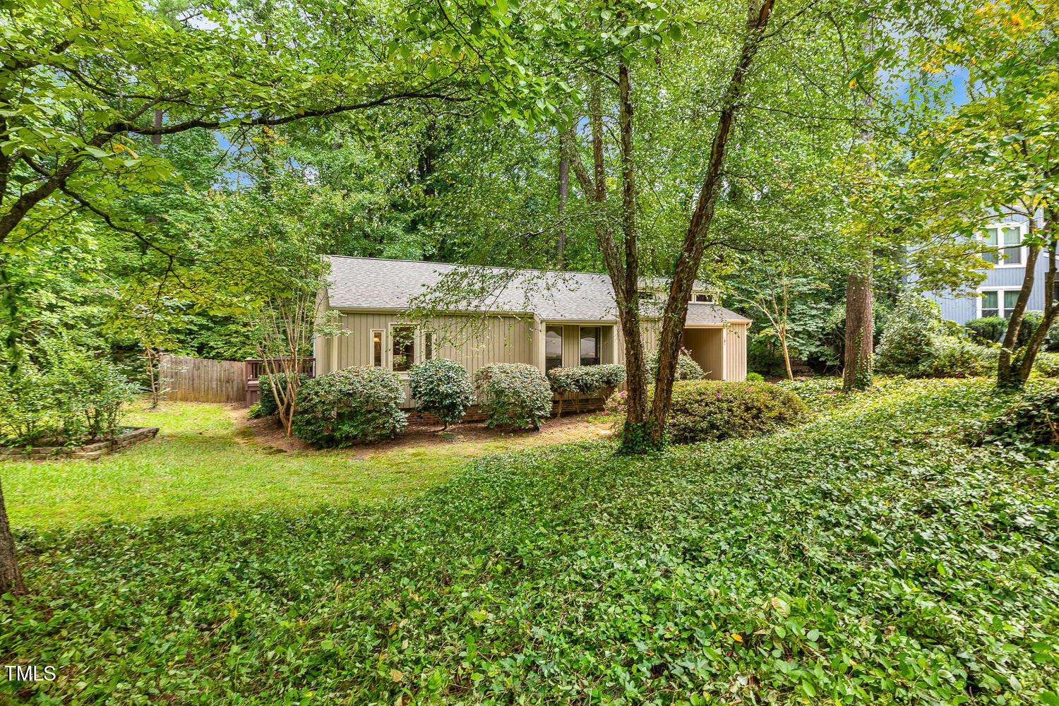 101 Solway Court Cary, NC 27511 - Photo 2 of 61 101 Solway Ct Cary NC 27511-large-002-02