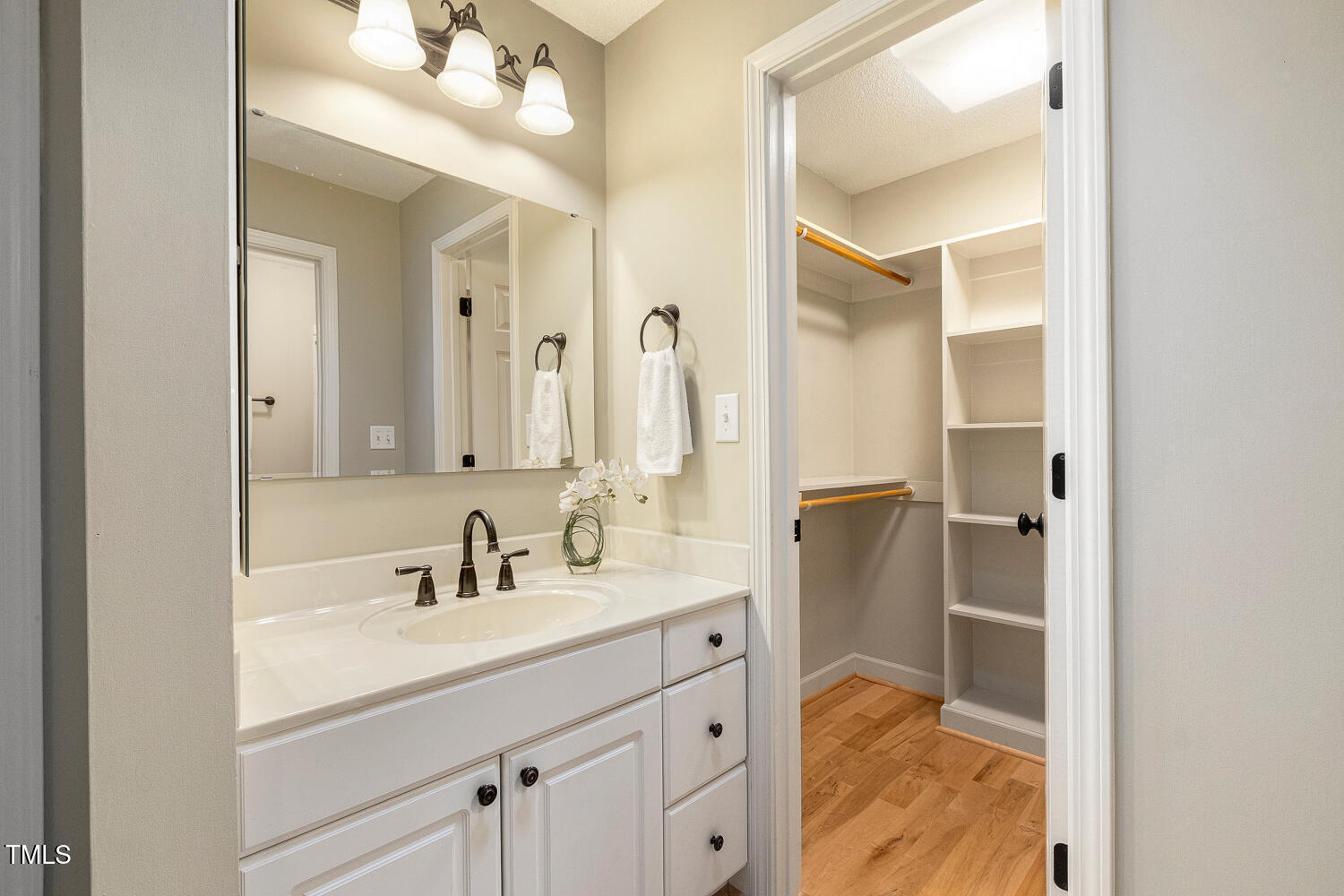 101 Solway Court Cary, NC 27511 - Photo 26 of 61 101 Solway Ct Cary NC 27511-large-028-06