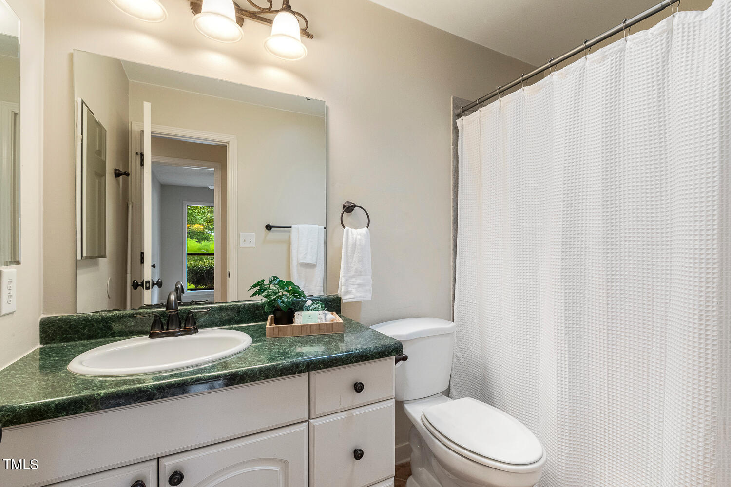 101 Solway Court Cary, NC 27511 - Photo 31 of 61 101 Solway Ct Cary NC 27511-large-033-06