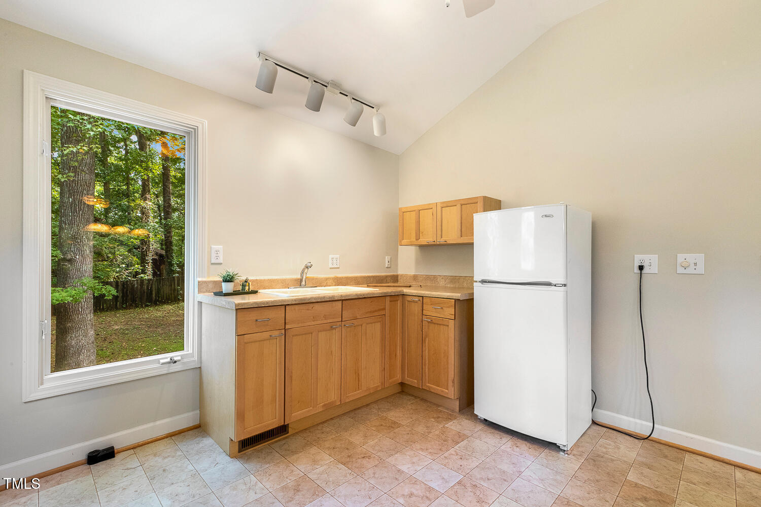 101 Solway Court Cary, NC 27511 - Photo 40 of 61 101 Solway Ct Cary NC 27511-large-045-01