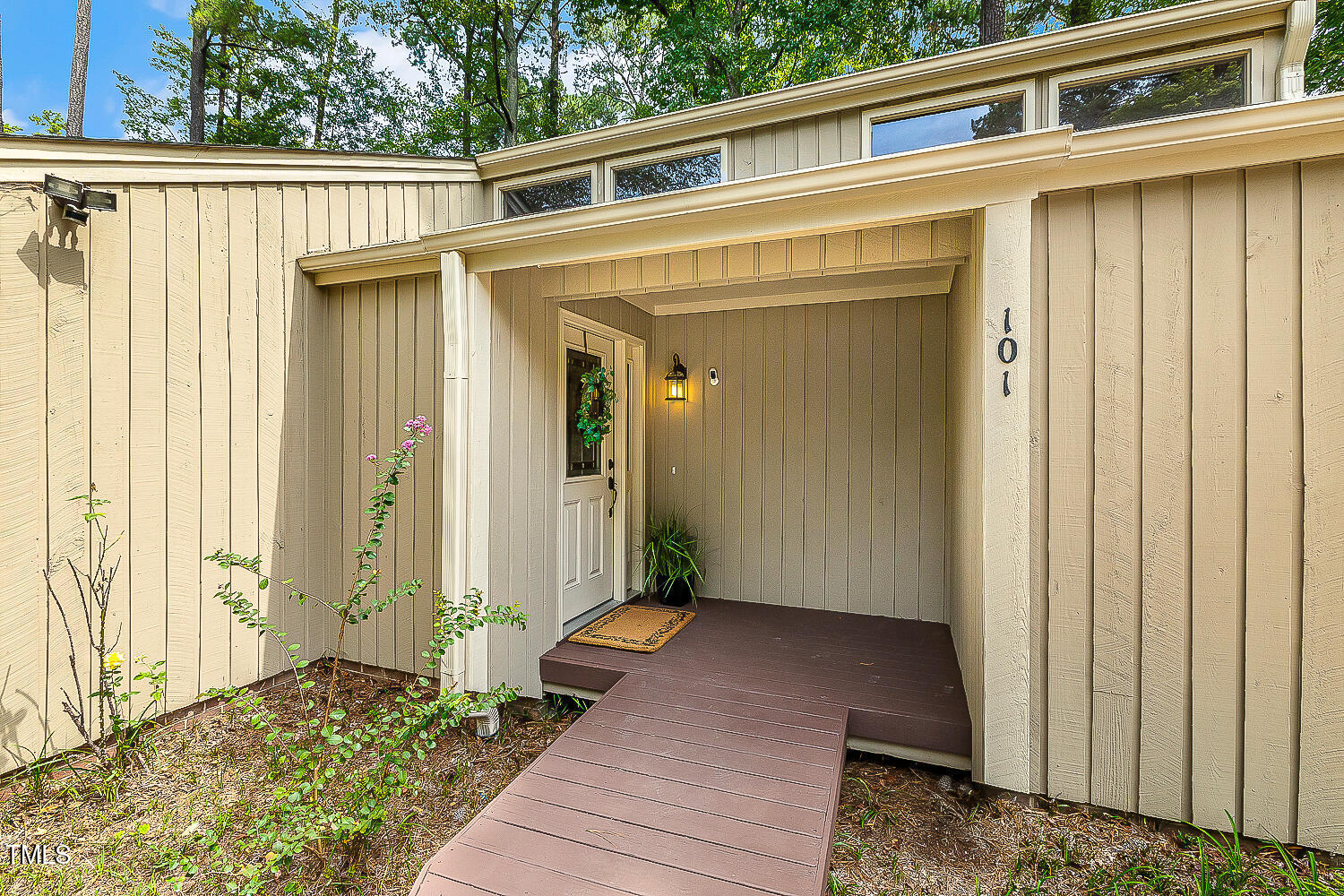 101 Solway Court Cary, NC 27511 - Photo 4 of 61 101 Solway Ct Cary NC 27511-large-005-00