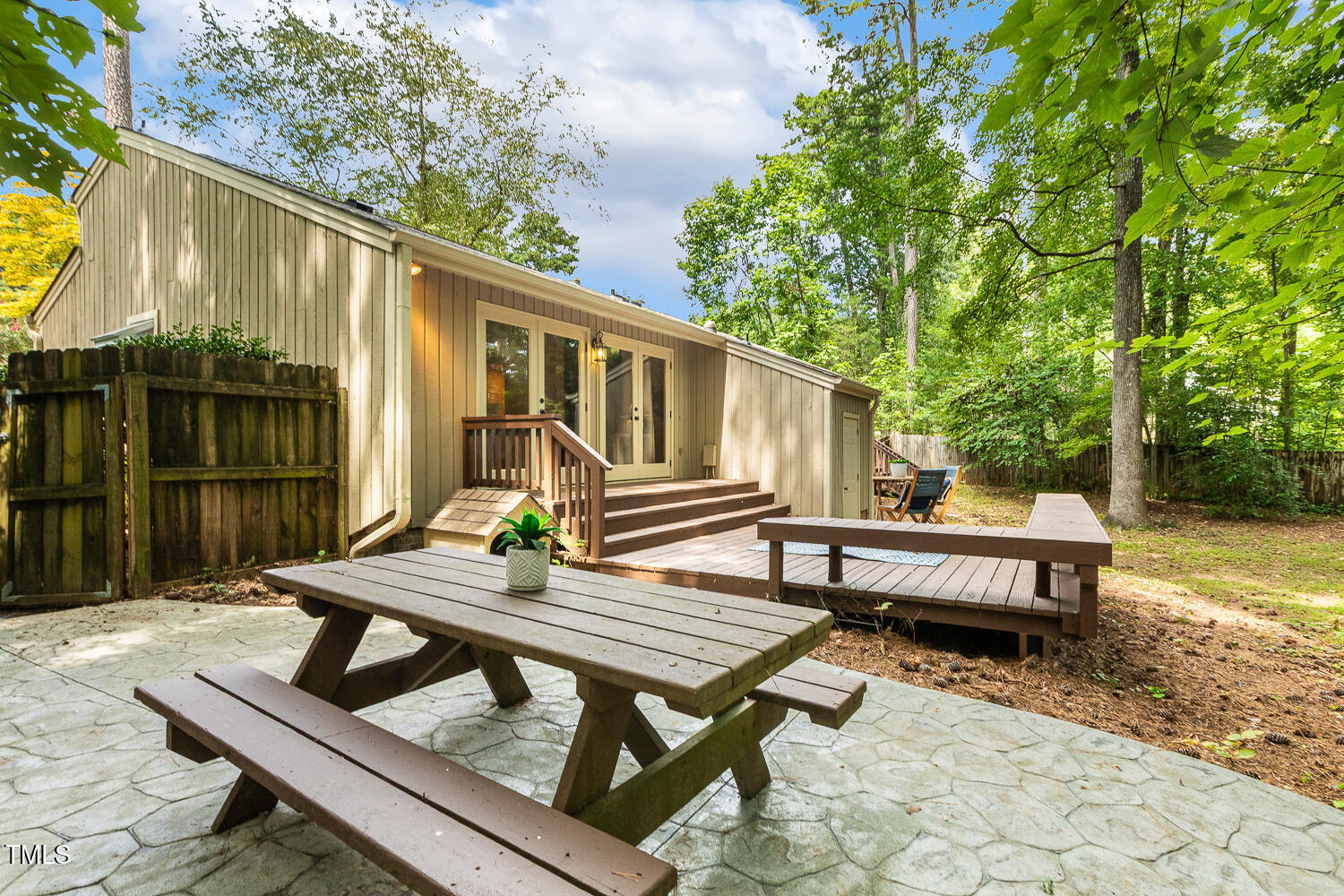 101 Solway Court Cary, NC 27511 - Photo 44 of 61 101 Solway Ct Cary NC 27511-large-049-03