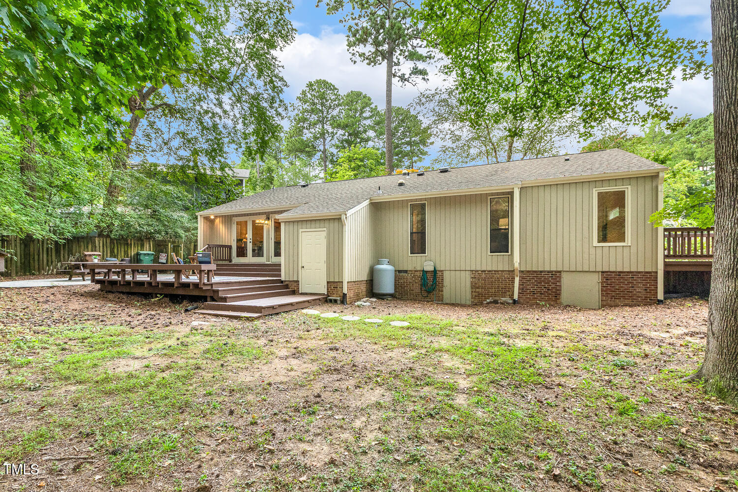 101 Solway Court Cary, NC 27511 - Photo 49 of 61 101 Solway Ct Cary NC 27511-large-054-05