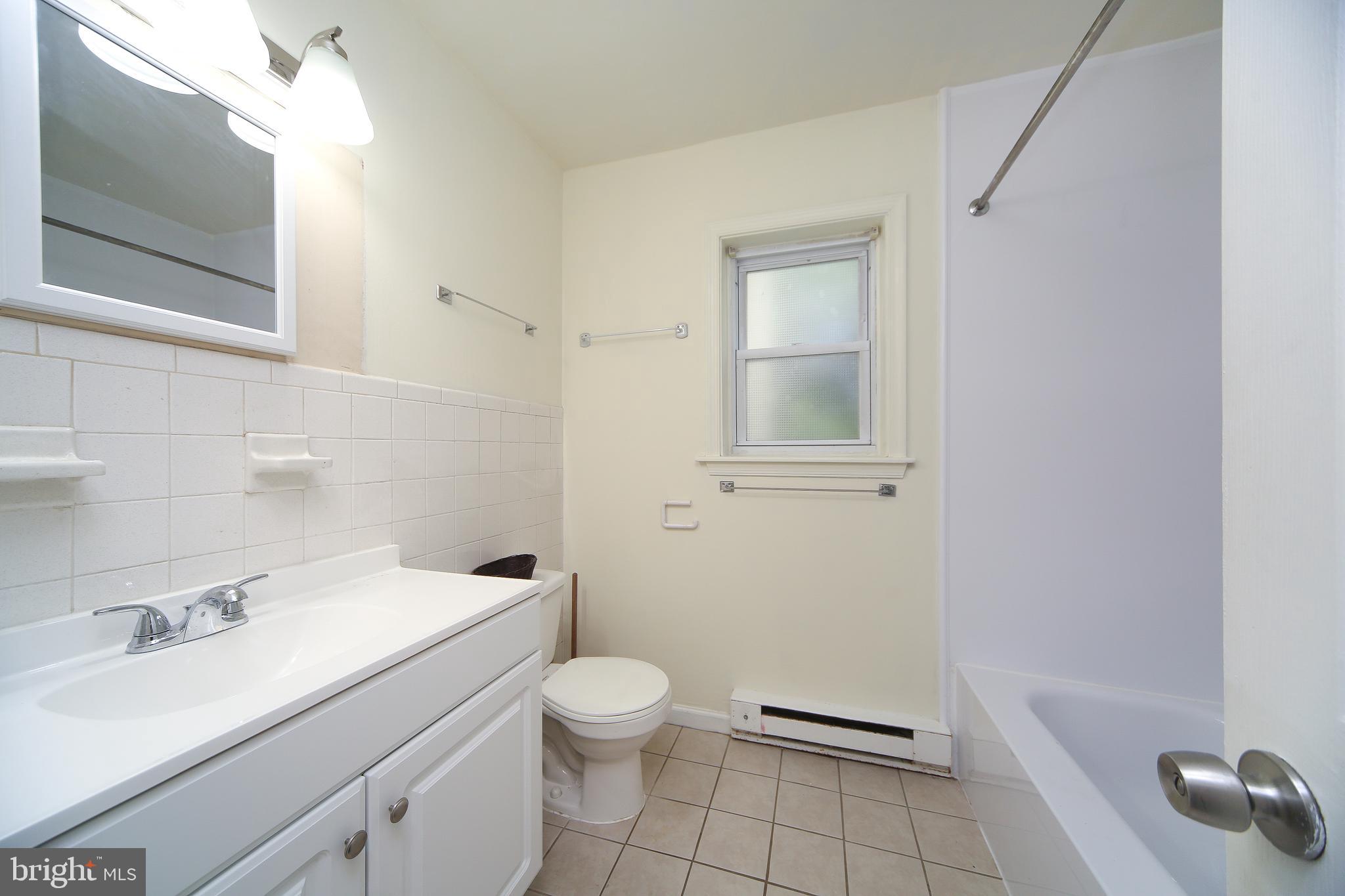 103 Deep Run Road, Unit C1 Dublin, PA 18917 - Photo 13 of 16 Bathroom
