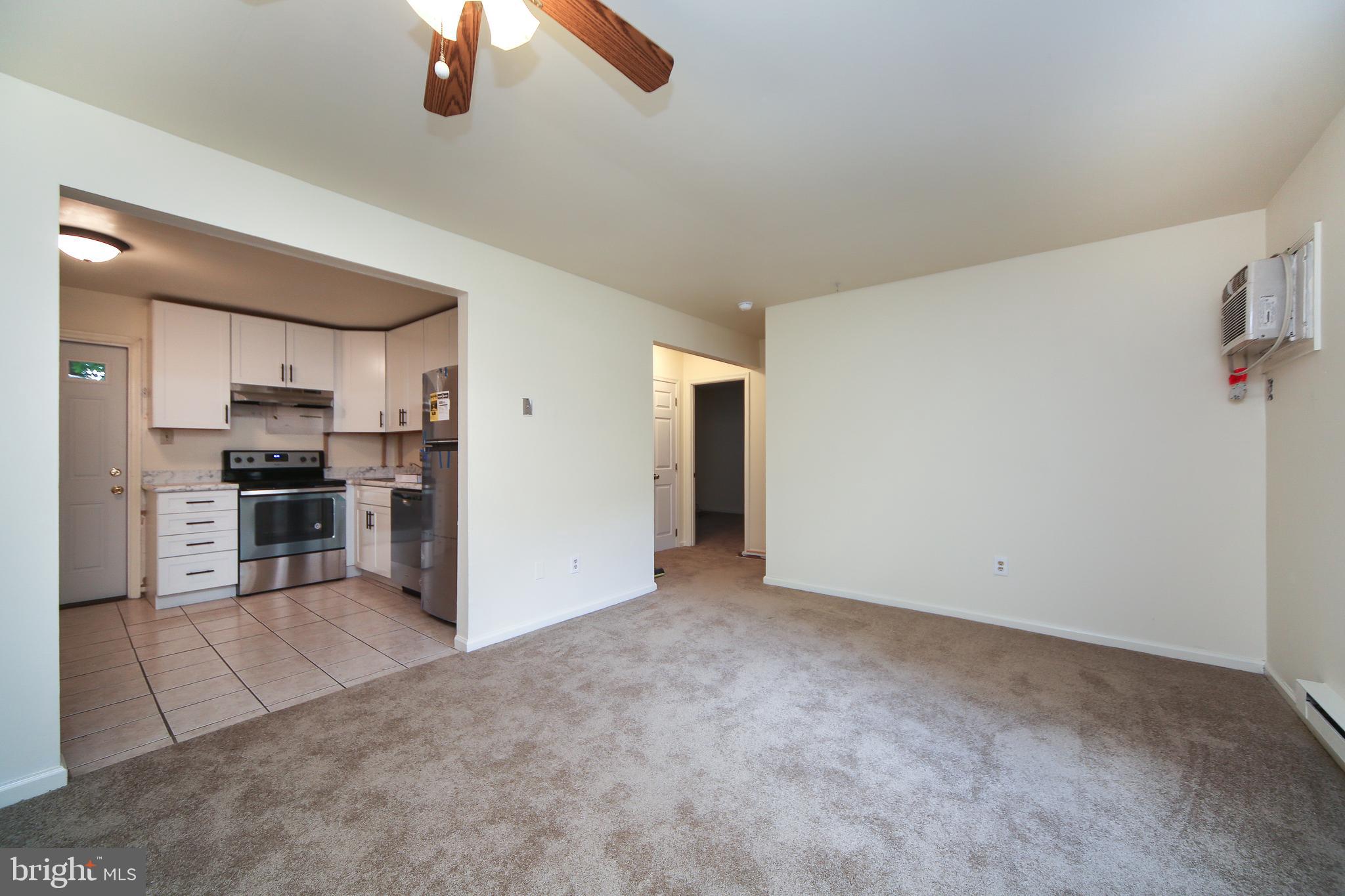 103 Deep Run Road, Unit C1 Dublin, PA 18917 - Photo 5 of 16 Living/Dining
