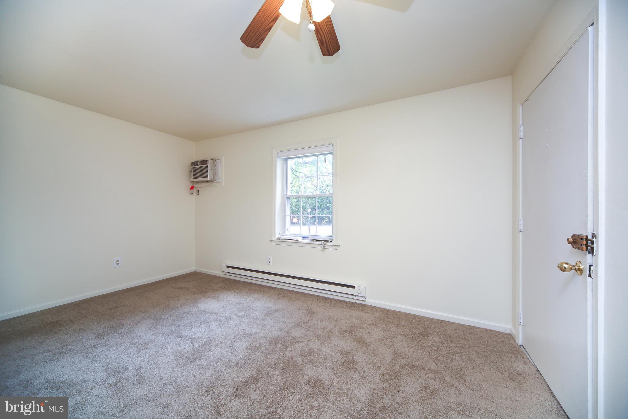 103 Deep Run Road, Unit C1 Dublin, PA 18917 - Photo 8 of 16 Living/Dining