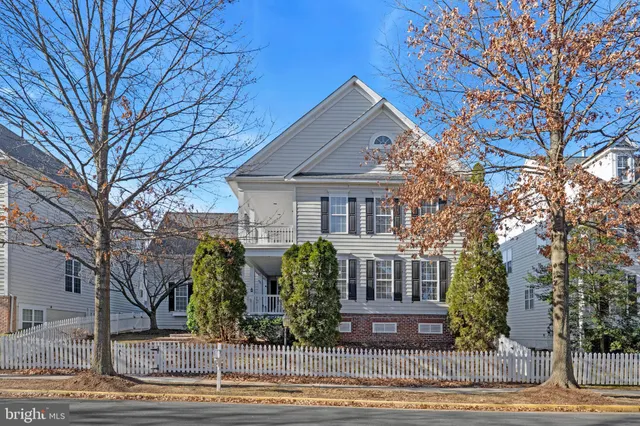 $950,000 | 20319 Bowfonds Street, Ashburn, VA 20147