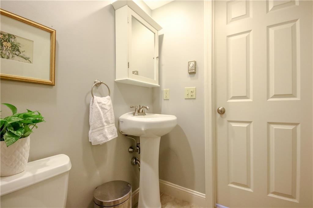 27 Back Cove Estates Road, Unit 27 Portland, ME 04103 - Photo 11 of 34 Photo