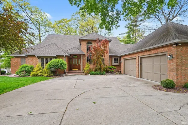 $1,049,990 | 54940 Woodhold Court, Elkhart, IN 46516