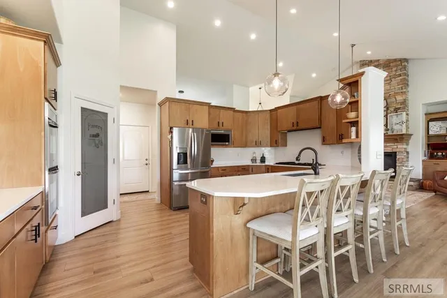 $1,150,000 | 1057 North 1200 East, Shelley, ID 83274