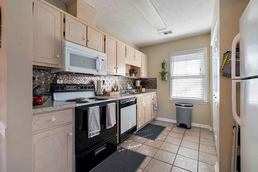 213 Grant Road Cataula, GA 31804 - Photo 6 of 24 Gallery Image 6