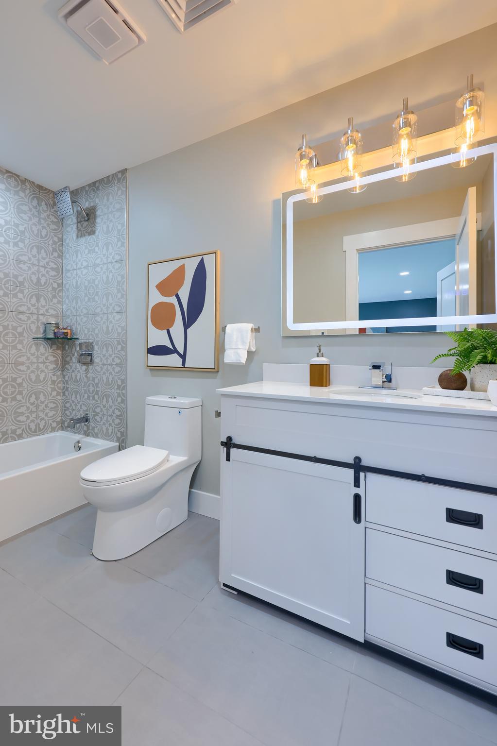 1 Fox Run Road Hummelstown, PA 17036 - Photo 35 of 54 Upstairs Full Bath
