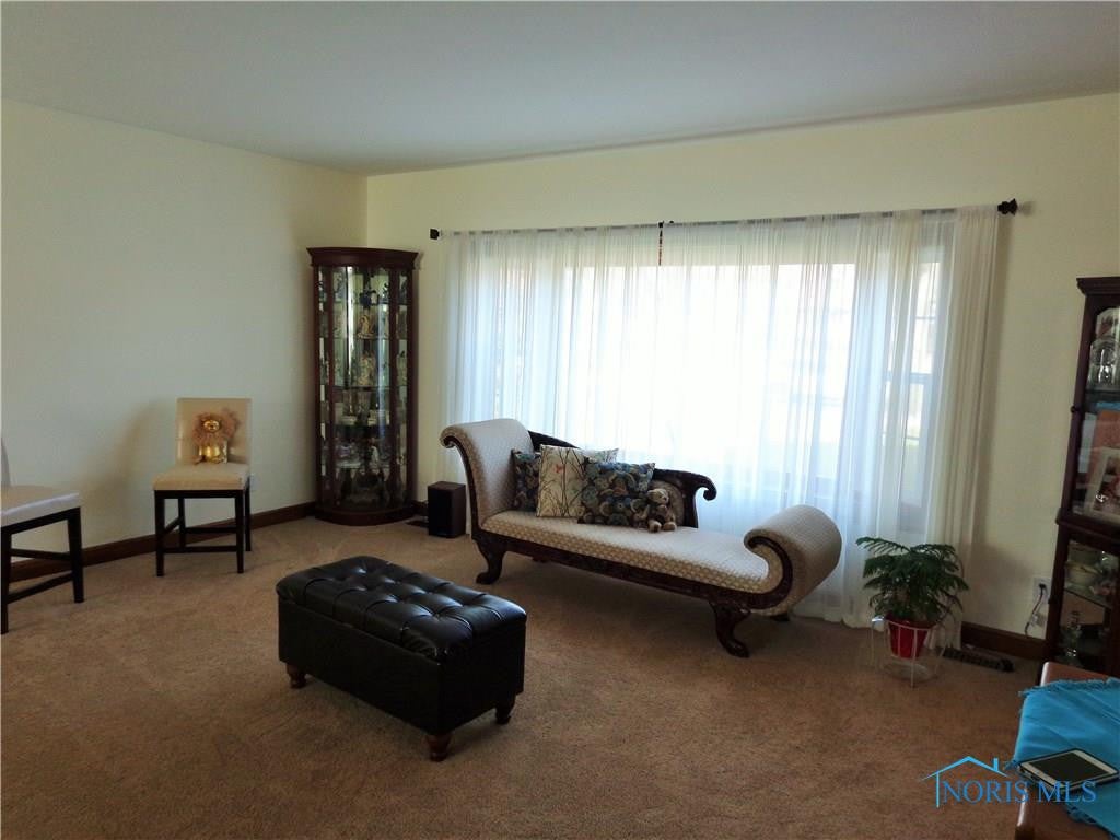7035 Sandy Springs Road Maumee, OH 43537 - Photo 4 of 23 Gallery Image 4