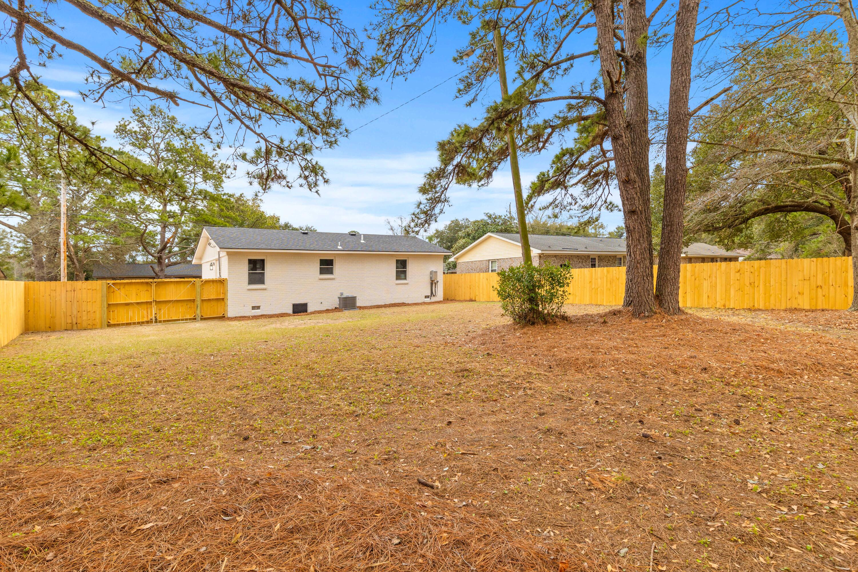 1576 Seacroft Road Charleston, SC 29412 - Photo 33 of 38 1G1A4154