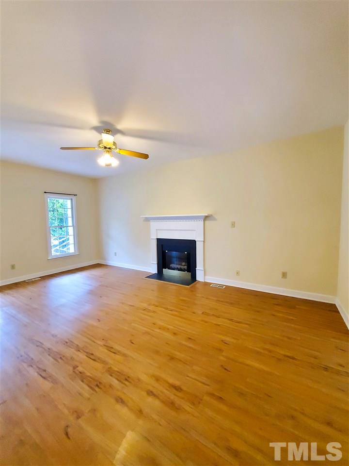 4304 Birmingham Way Raleigh, NC 27604 - Photo 7 of 28