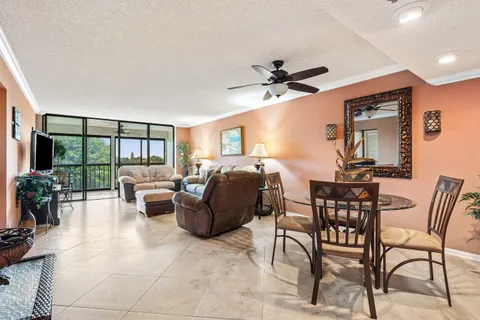 $195,000 | 6620 Boca Del Mar Drive, Unit 507, Boca Raton, FL 33433