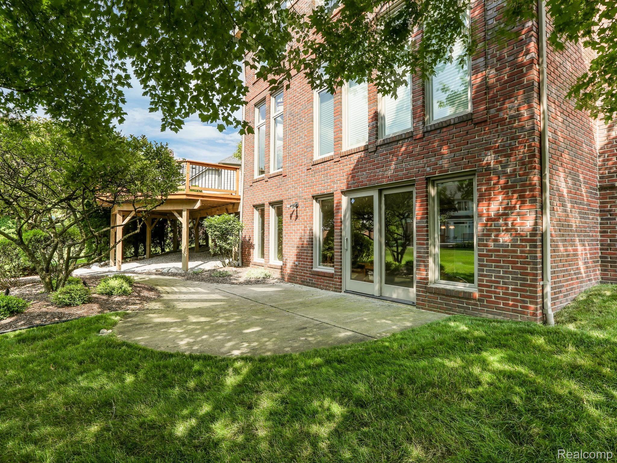 3632 Aynsley Drive Rochester, MI 48306 - Photo 45 of 49 3632 Aynsley Dr Rochester-040-040-3632 Aynsley Drive Rochester-MLS_Size.jpg