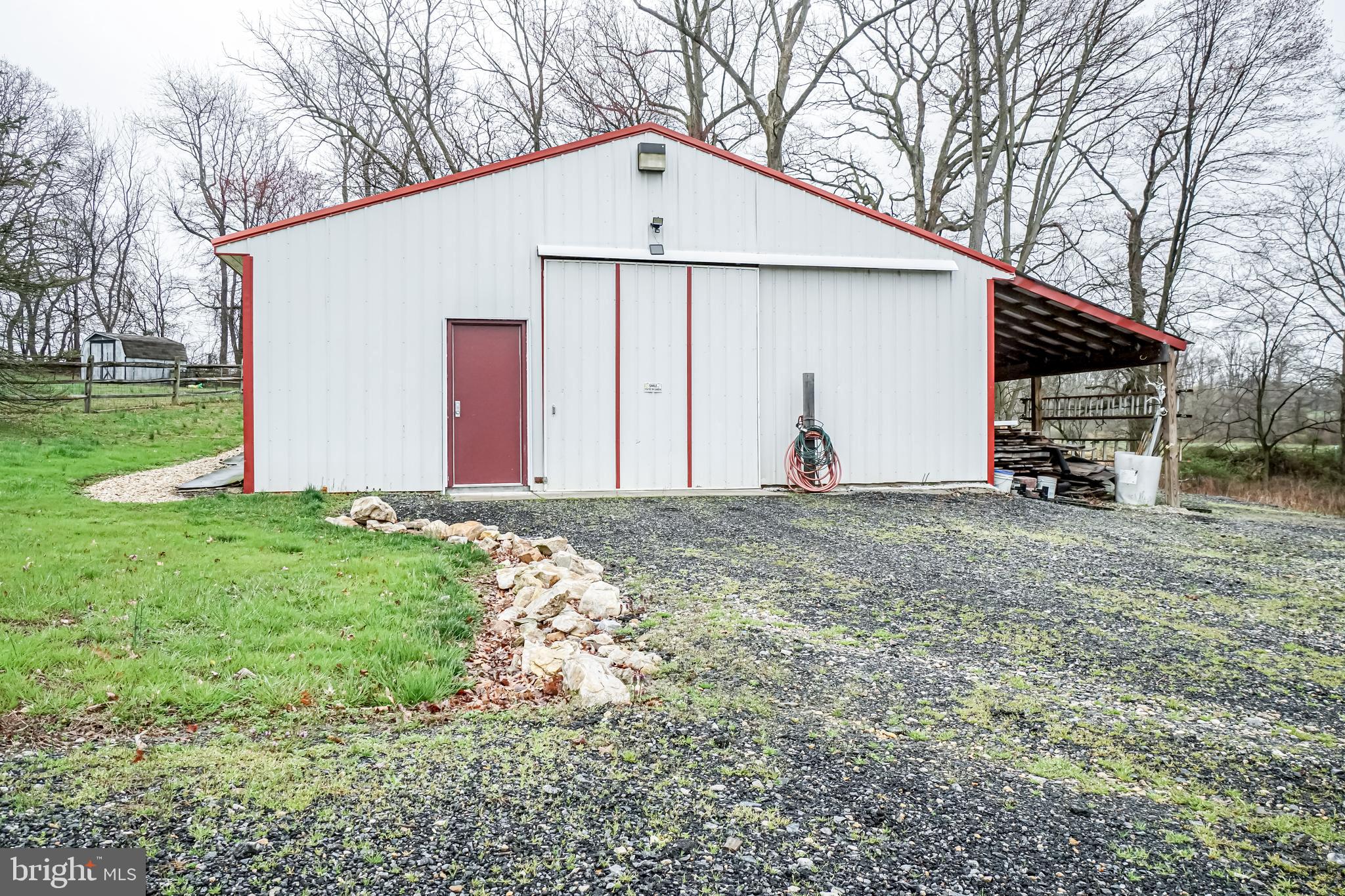 121 Old Line Drive Elkton, MD 21921 - Photo 5 of 37 24 x 40 pole bldg w/large sliding doors.