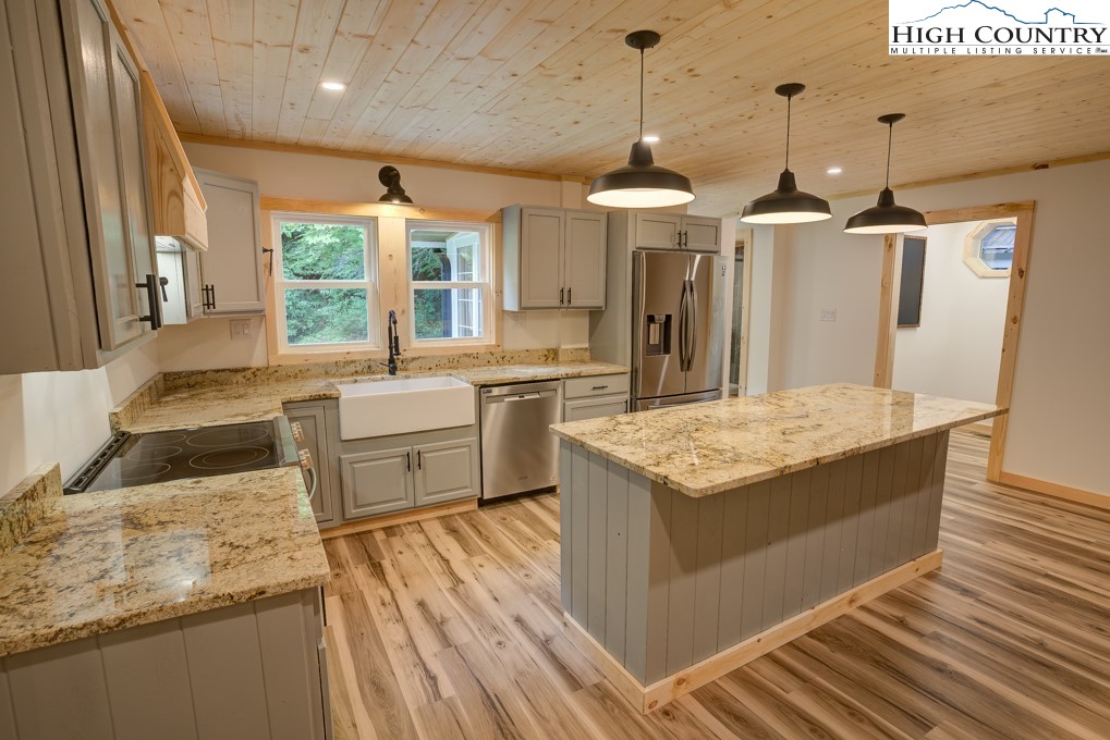 3262 Castle Ford Road Boone, NC 28607 - Photo 16 of 49 Gallery Image 16