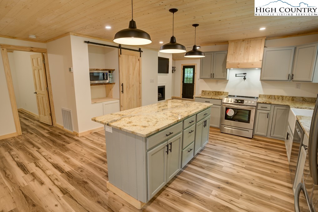 3262 Castle Ford Road Boone, NC 28607 - Photo 21 of 49 Gallery Image 21