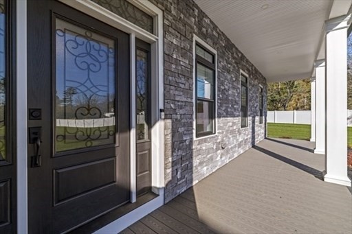 73 Raymond Avenue Raynham, MA 02767 - Photo 5 of 29