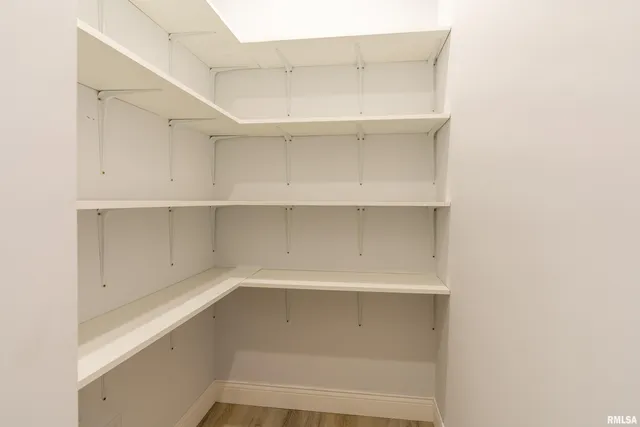 $380,000 | 7140 Reeder Road, Marion, IL 62959