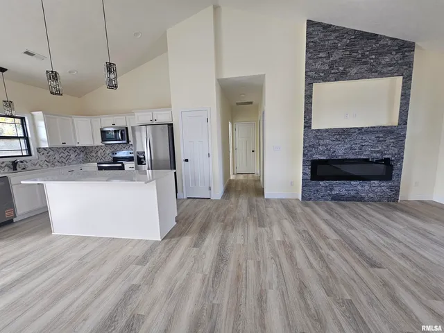 $380,000 | 7140 Reeder Road, Marion, IL 62959