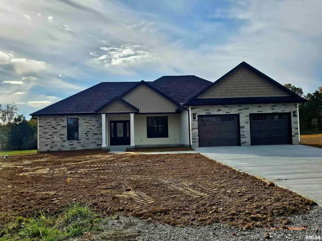 $380,000 | 7140 Reeder Road, Marion, IL 62959