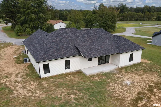 $380,000 | 7140 Reeder Road, Marion, IL 62959