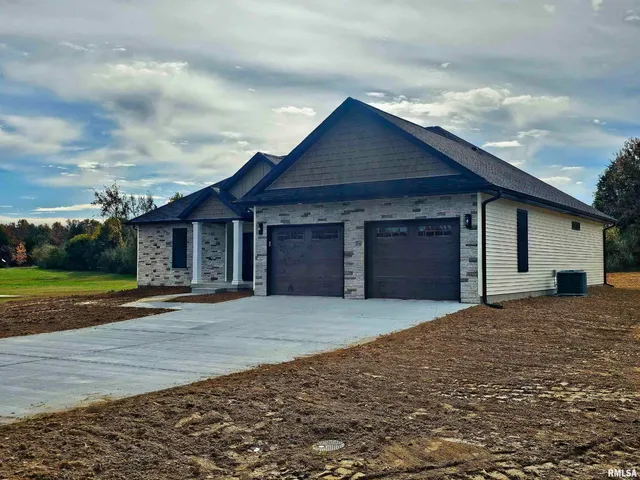 $380,000 | 7140 Reeder Road, Marion, IL 62959