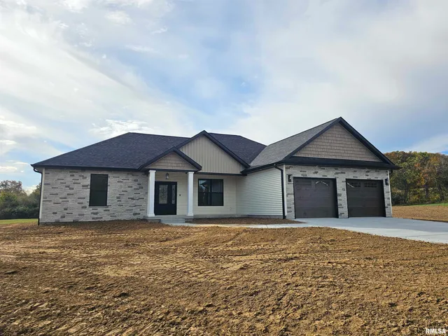 $380,000 | 7140 Reeder Road, Marion, IL 62959