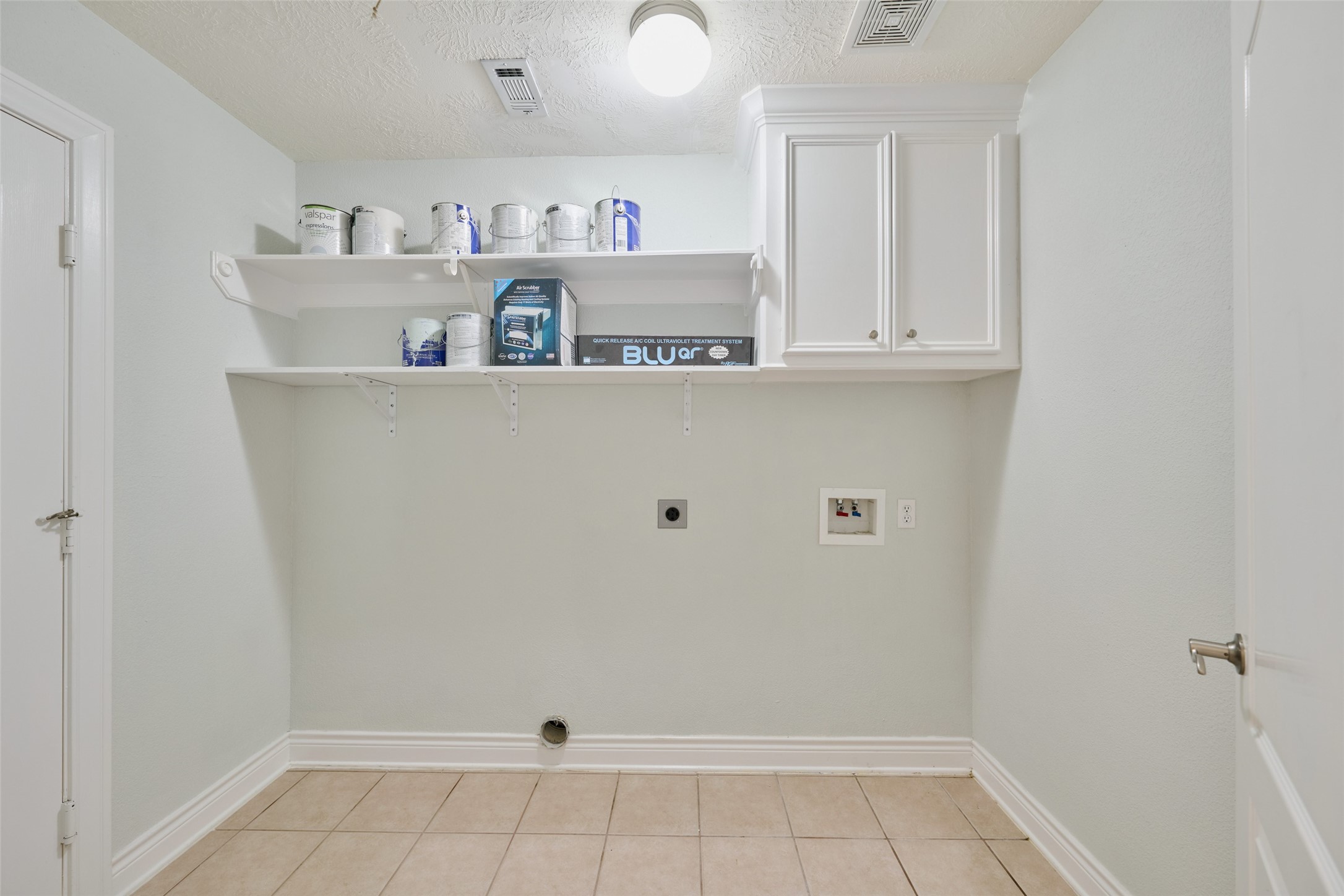 13313 Enchanted Way Montgomery, TX 77356 - Photo 28 of 36 a view of kitchen cabinets