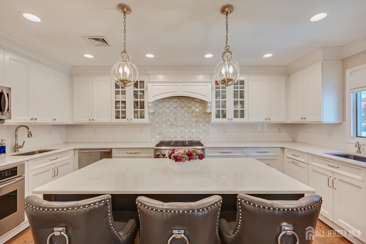 22 Celler Road Edison, NJ 08817 - Photo 16 of 56