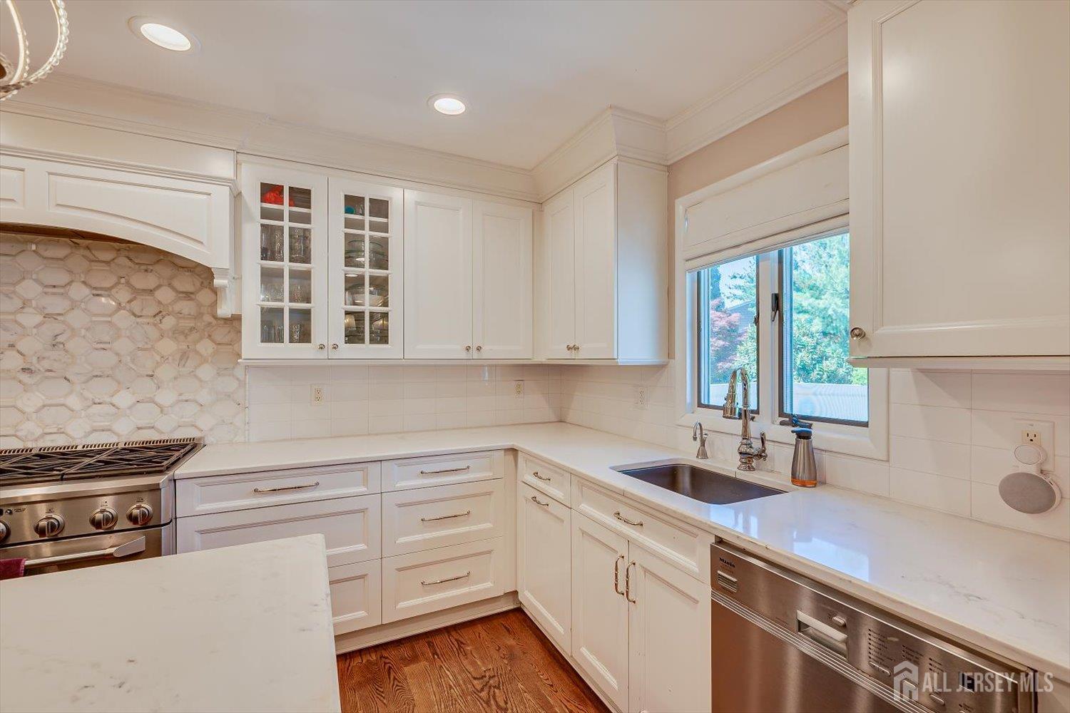22 Celler Road Edison, NJ 08817 - Photo 17 of 56