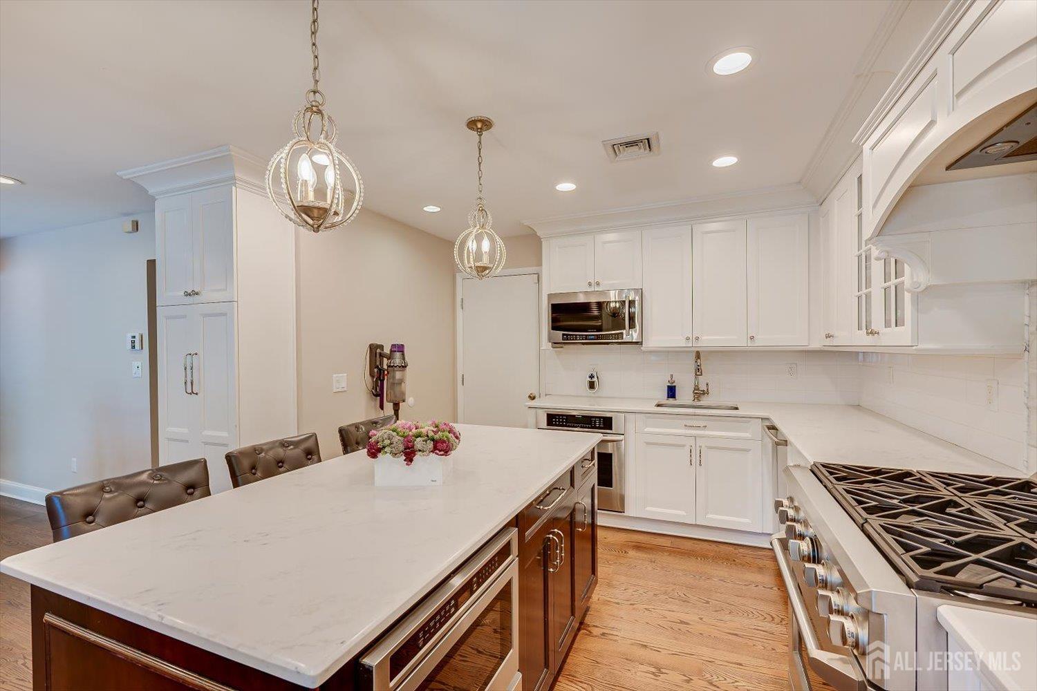 22 Celler Road Edison, NJ 08817 - Photo 18 of 56
