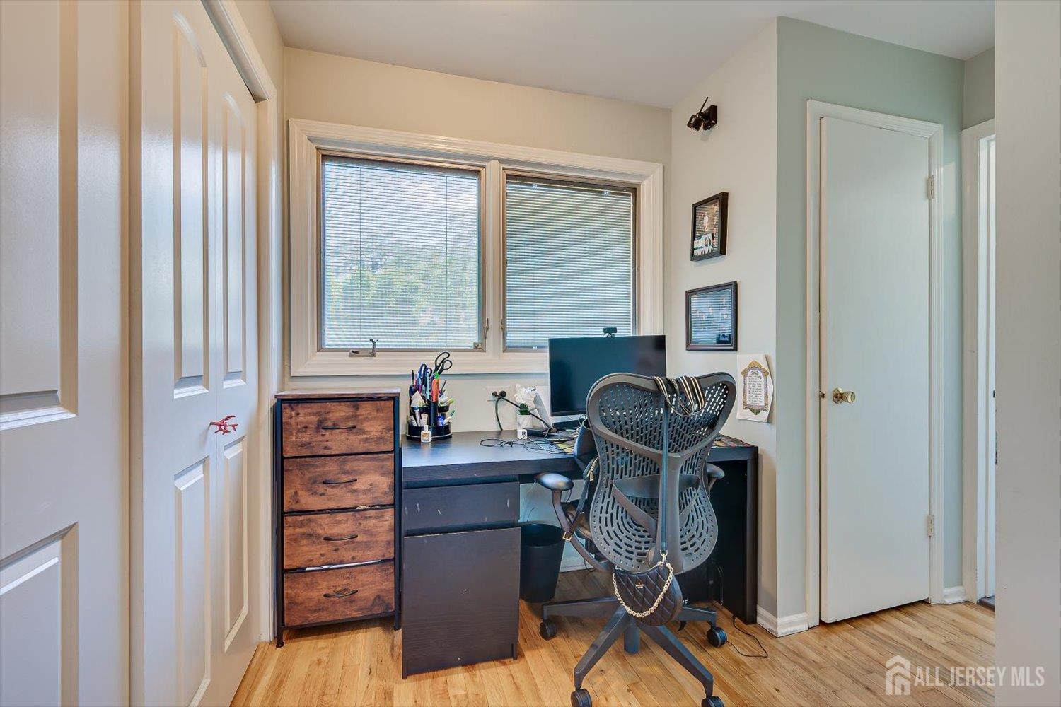 22 Celler Road Edison, NJ 08817 - Photo 32 of 56
