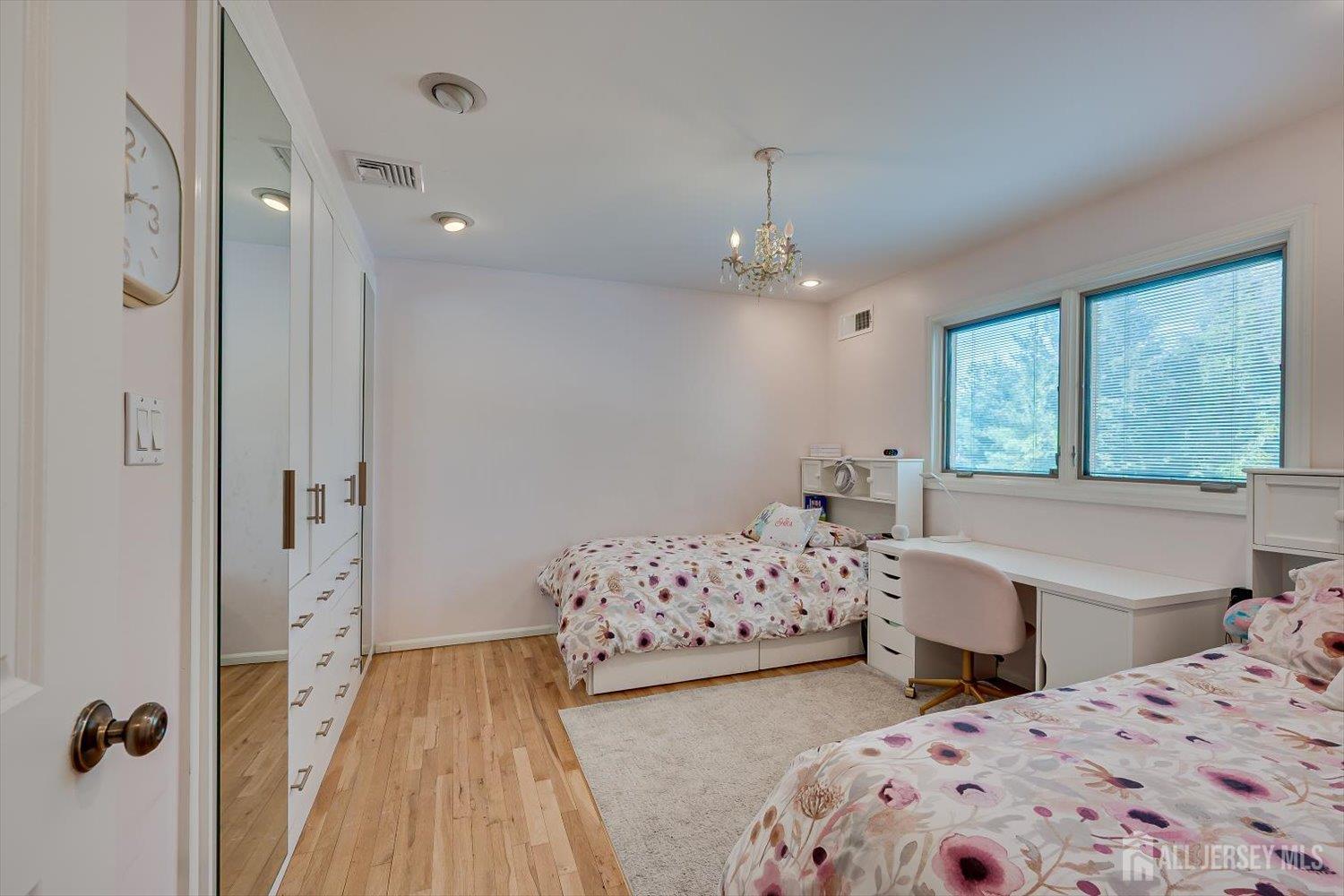 22 Celler Road Edison, NJ 08817 - Photo 37 of 56
