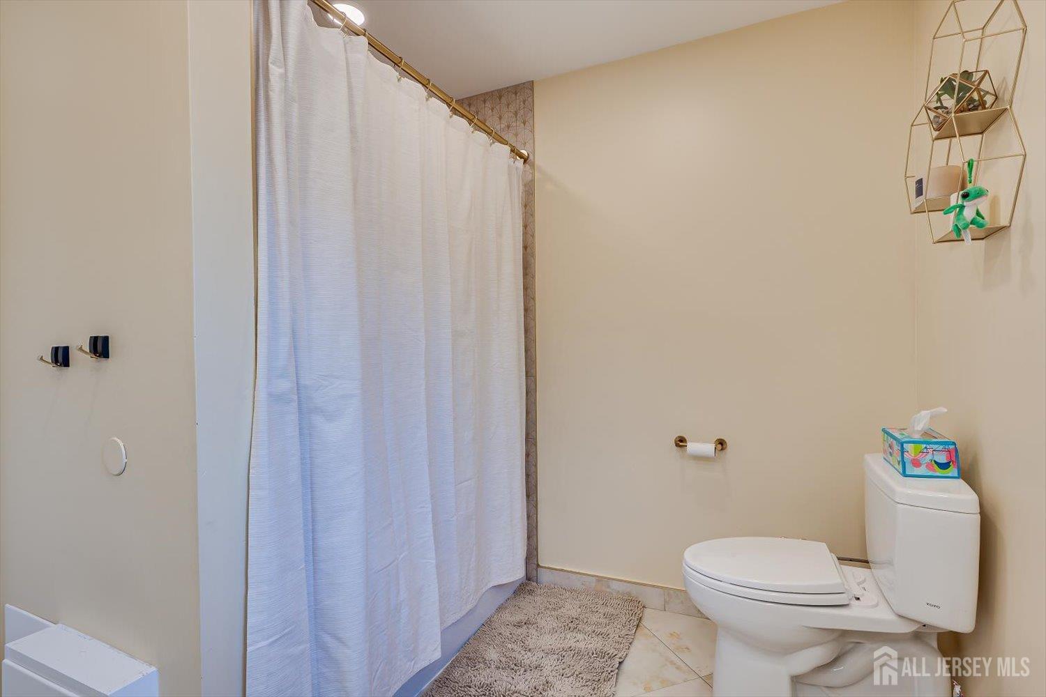 22 Celler Road Edison, NJ 08817 - Photo 40 of 56