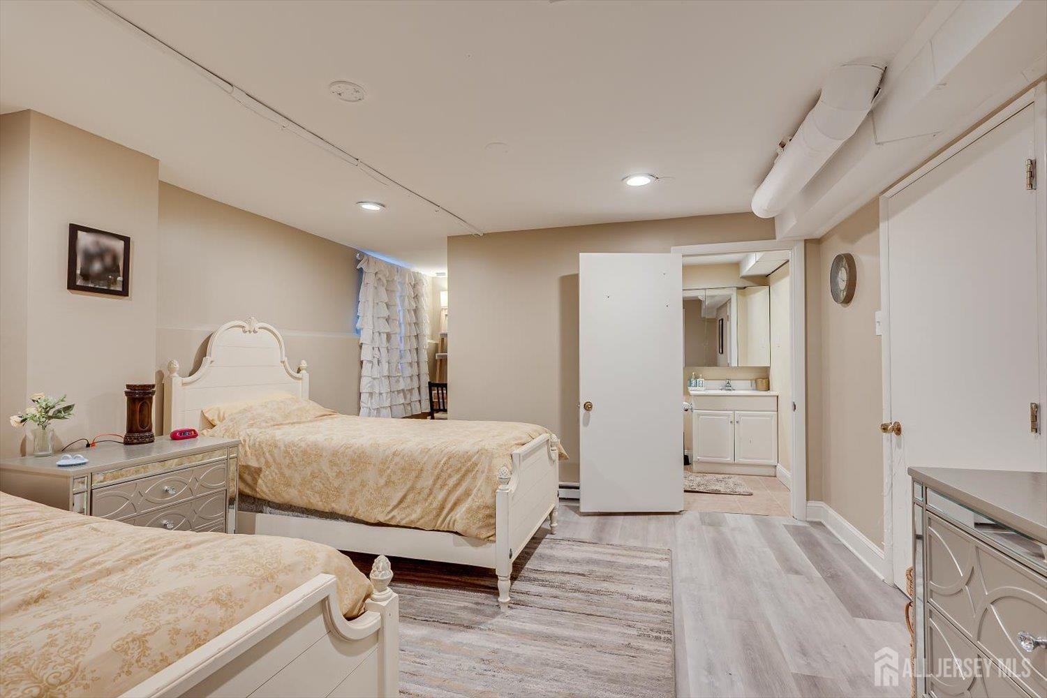 22 Celler Road Edison, NJ 08817 - Photo 45 of 56